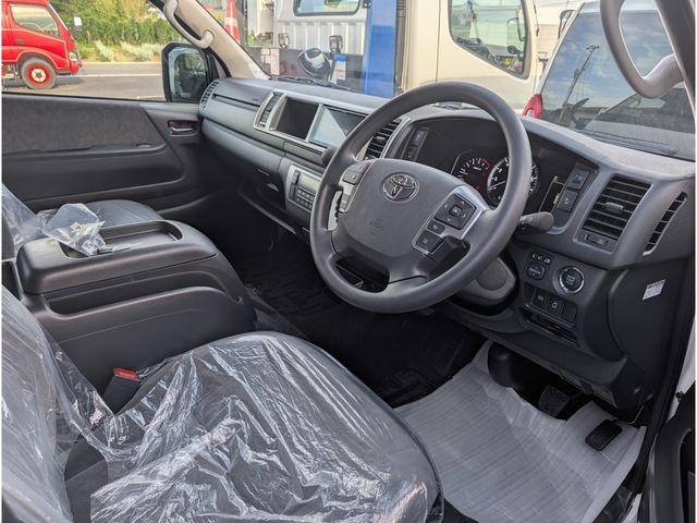 TOYOTA HIACE wagon 4WD 2025