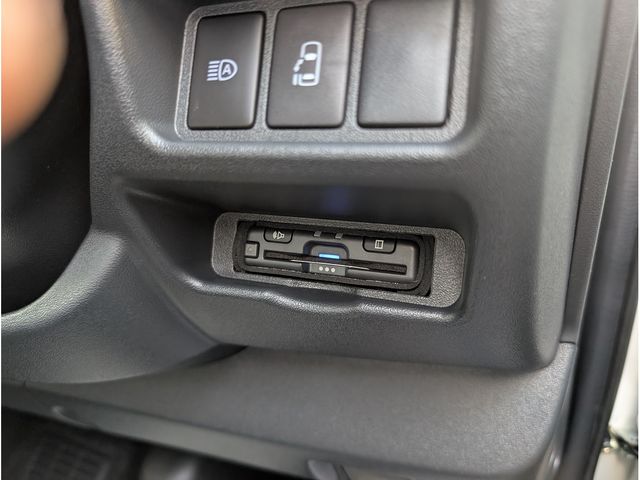 TOYOTA HIACE wagon 4WD 2025