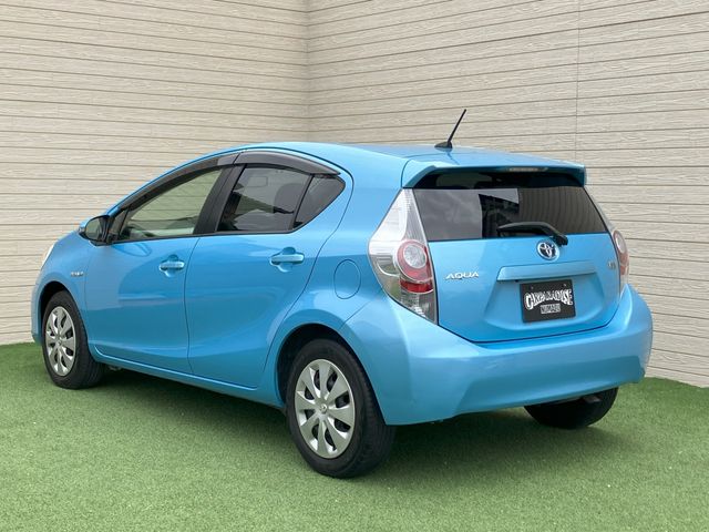 TOYOTA AQUA 2014