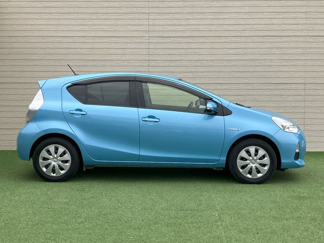 TOYOTA AQUA 2014