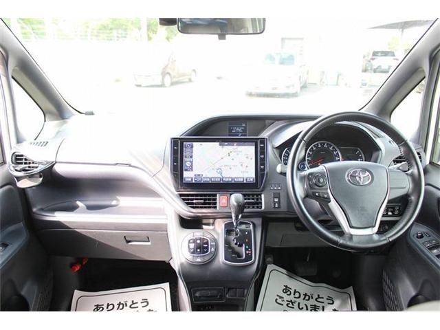 TOYOTA NOAH 2016