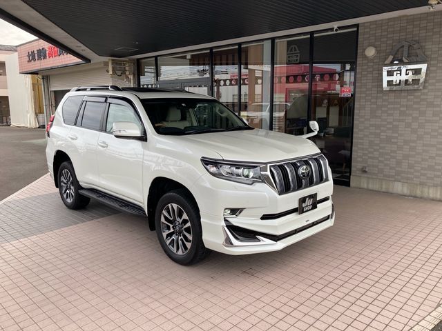 TOYOTA LANDCRUISER PRADO 2022