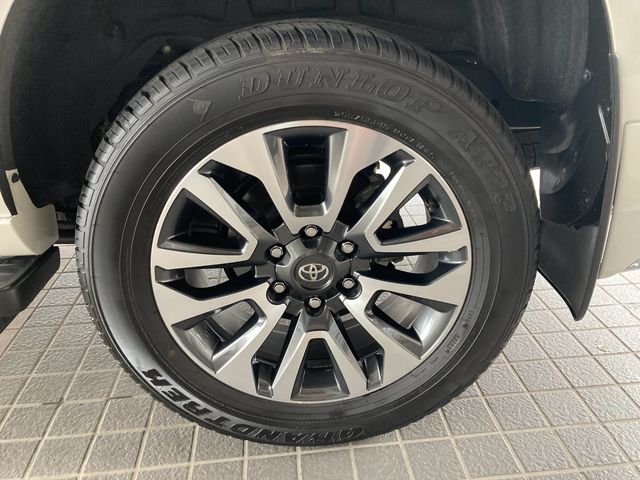 TOYOTA LANDCRUISER PRADO 2022