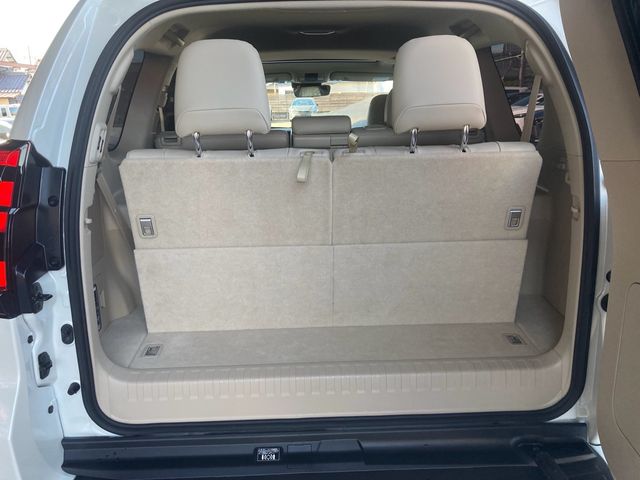 TOYOTA LANDCRUISER PRADO 2022