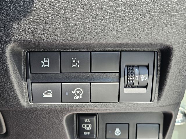 MITSUBISHI DELICA MINI 2025