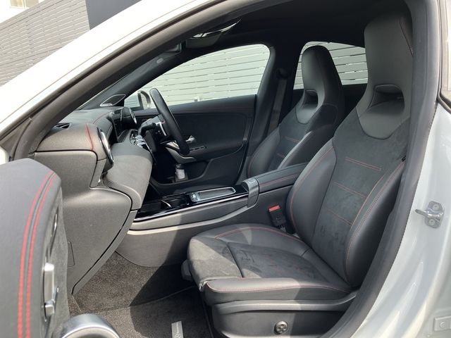 MERCEDES BENZ MERCEDES BENZ CLA class 2023