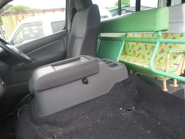 NISSAN NV350 CARAVAN WAGON 2016