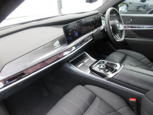 BMW BMW 7series 2024