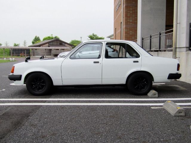ISUZU GEMINI sedan 1983