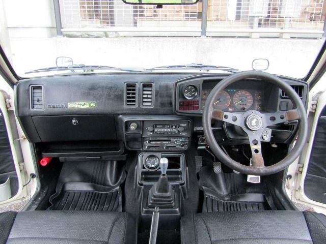 ISUZU GEMINI sedan 1983