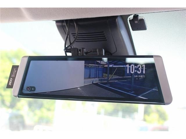 TOYOTA SIENTA HYBRID 2016