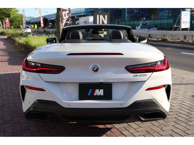 BMW BMW 8series open 2022