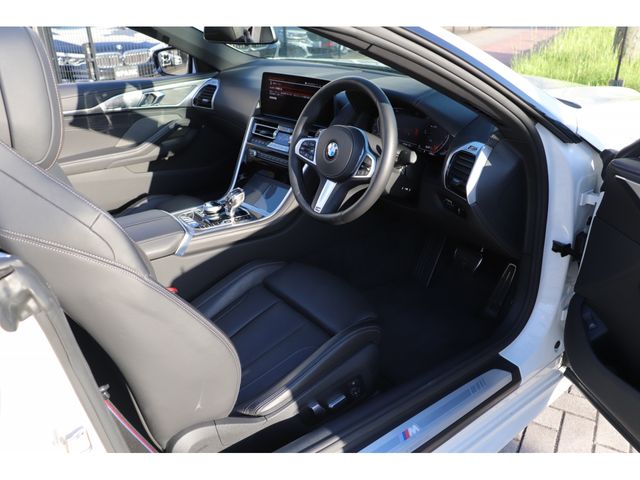 BMW BMW 8series open 2022