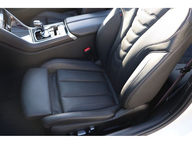 BMW BMW 8series open 2022