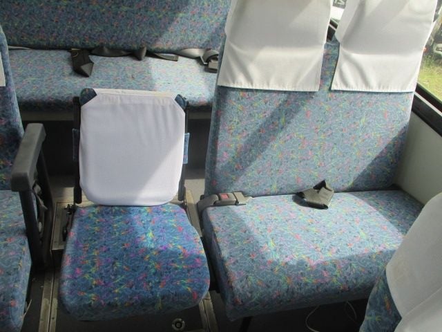 NISSAN DIESEL Space Runner 2003