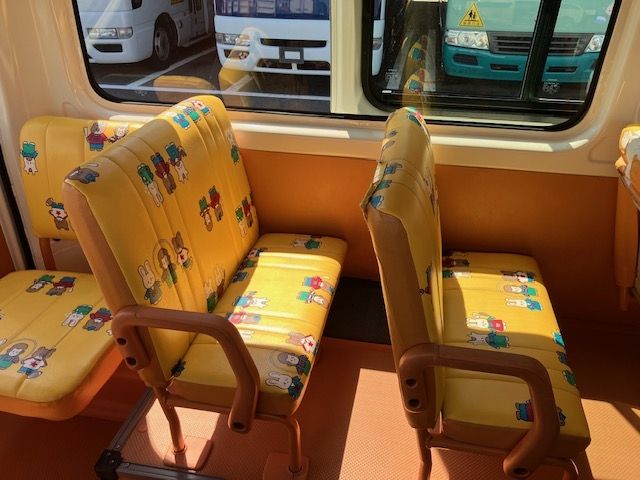 TOYOTA HIACE COMMUTER 2011