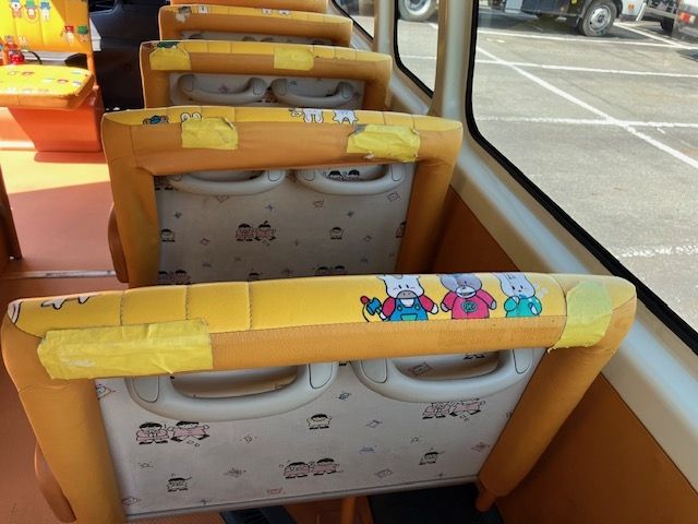 TOYOTA HIACE COMMUTER 2011