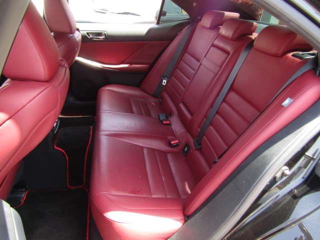 TOYOTA LEXUS IS200t 2016