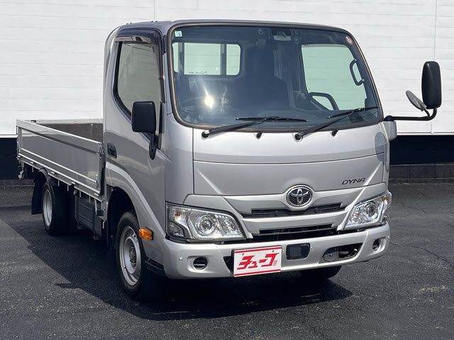 TOYOTA DYNA 2022
