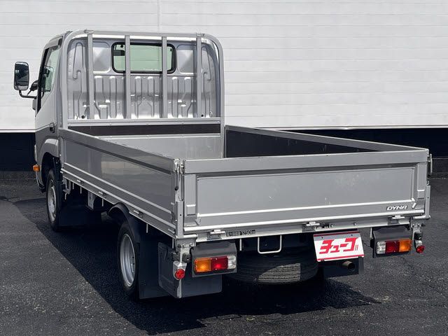 TOYOTA DYNA 2022