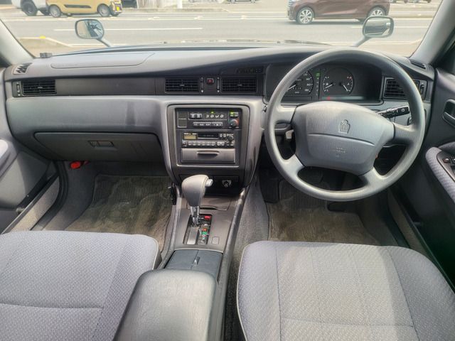 TOYOTA CROWN sedan 1996