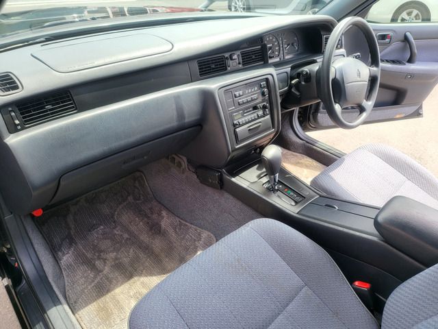 TOYOTA CROWN sedan 1996