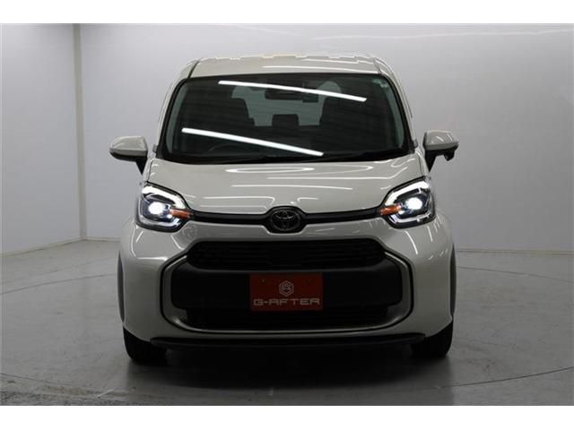 TOYOTA SIENTA HYBRID 2023