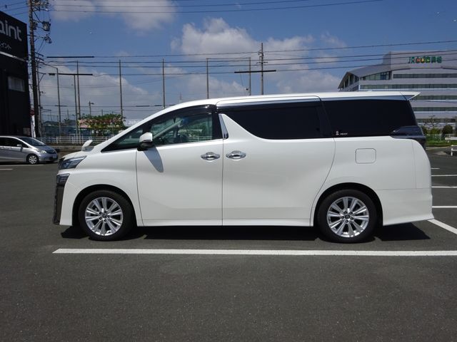 TOYOTA VELLFIRE 2019