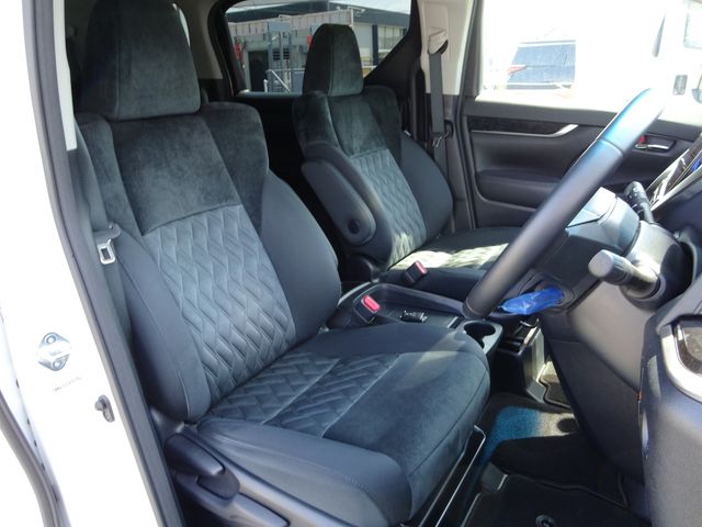 TOYOTA VELLFIRE 2019