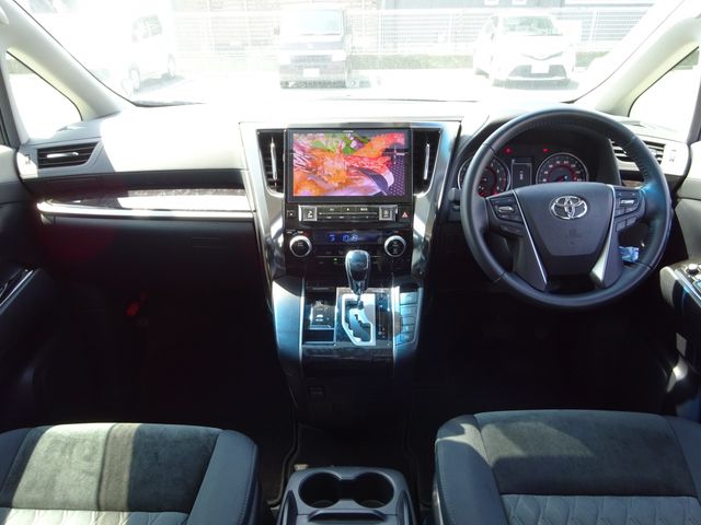 TOYOTA VELLFIRE 2019