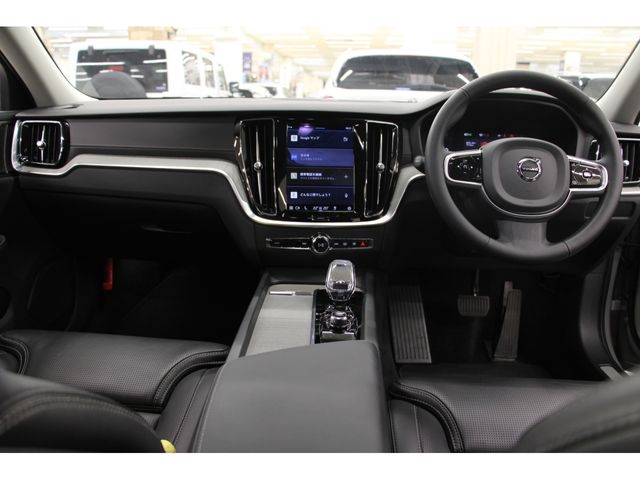 VOLVO VOLVO V60 CROSS COUNTRY 2023