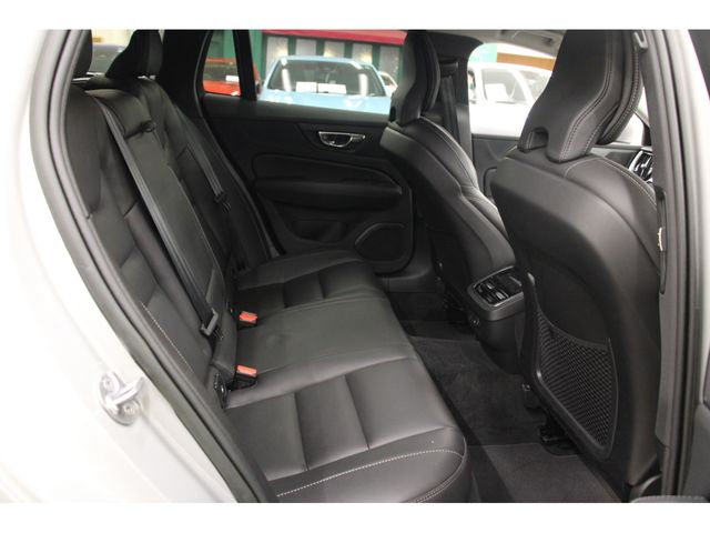 VOLVO VOLVO V60 CROSS COUNTRY 2023