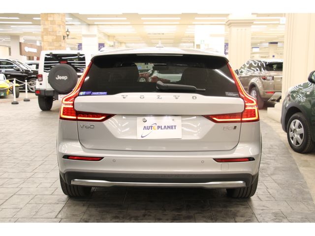 VOLVO VOLVO V60 CROSS COUNTRY 2023