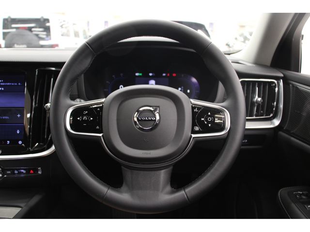 VOLVO VOLVO V60 CROSS COUNTRY 2023