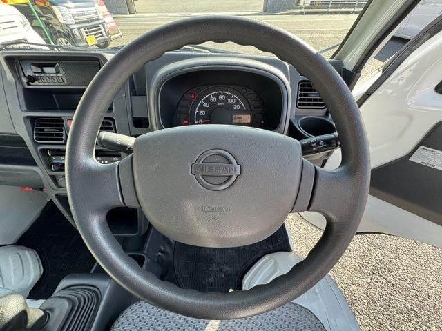 NISSAN NT100 CLIPPER 4WD 2020