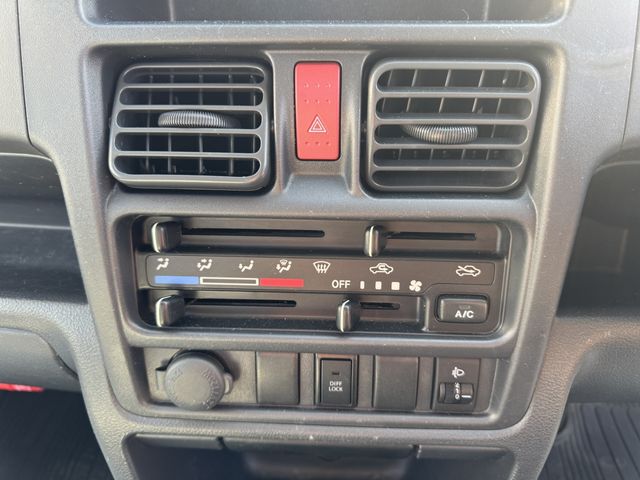 NISSAN NT100 CLIPPER 4WD 2020