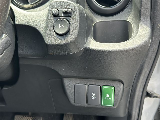 HONDA FIT SHUTTLE HYBRID 2011