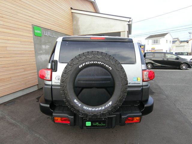 TOYOTA FJ CRUISER 4WD 2011
