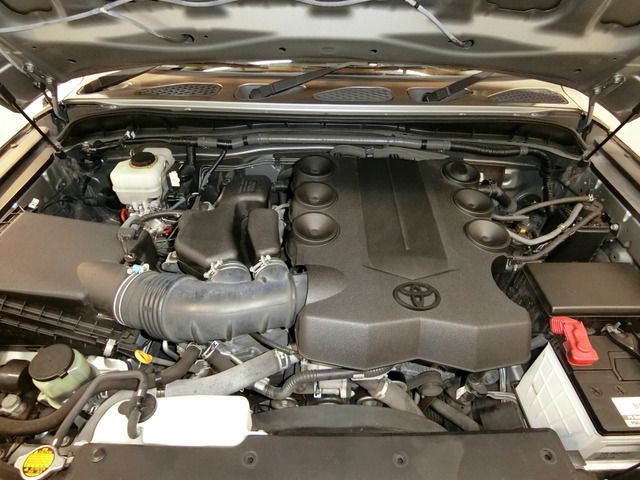 TOYOTA FJ CRUISER 4WD 2011