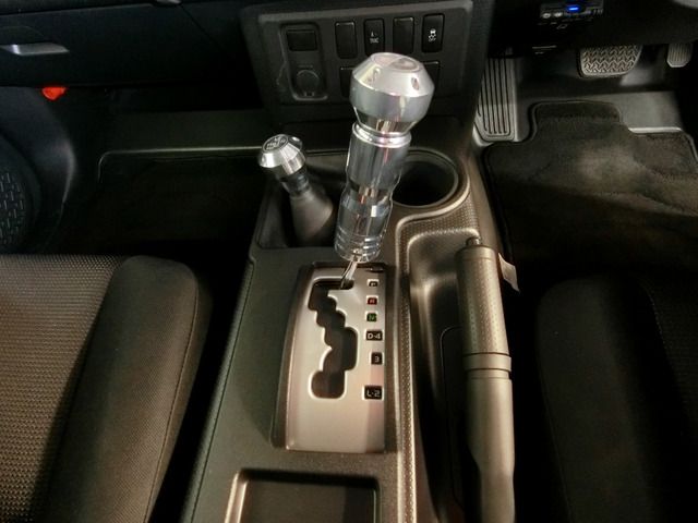 TOYOTA FJ CRUISER 4WD 2011