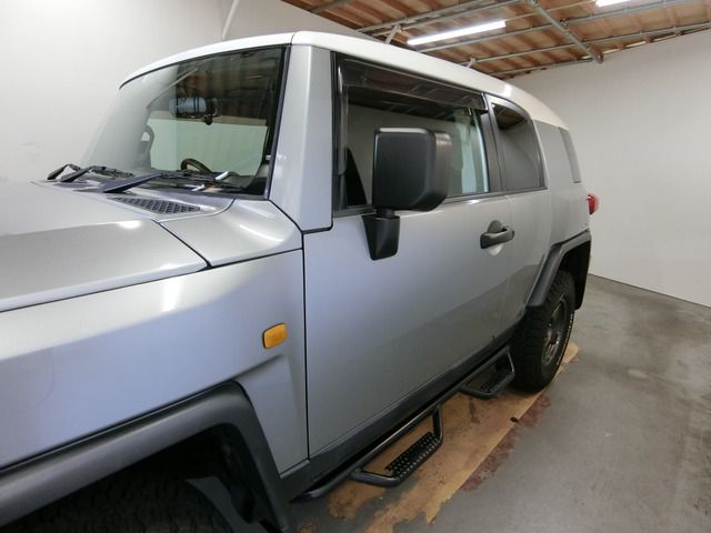 TOYOTA FJ CRUISER 4WD 2011
