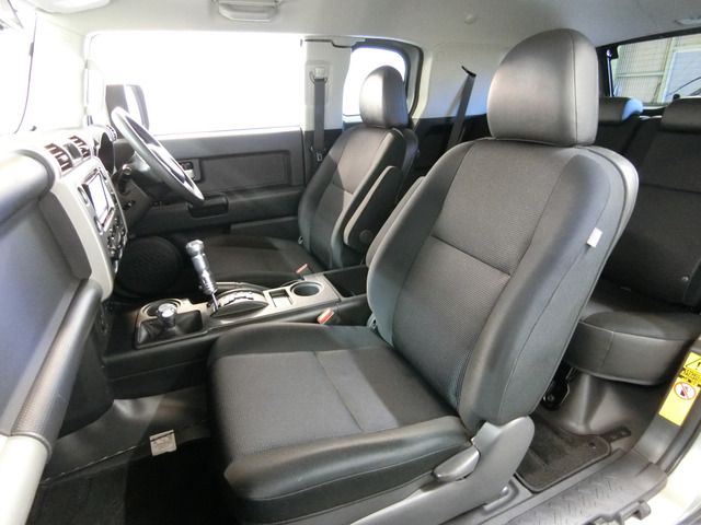 TOYOTA FJ CRUISER 4WD 2011