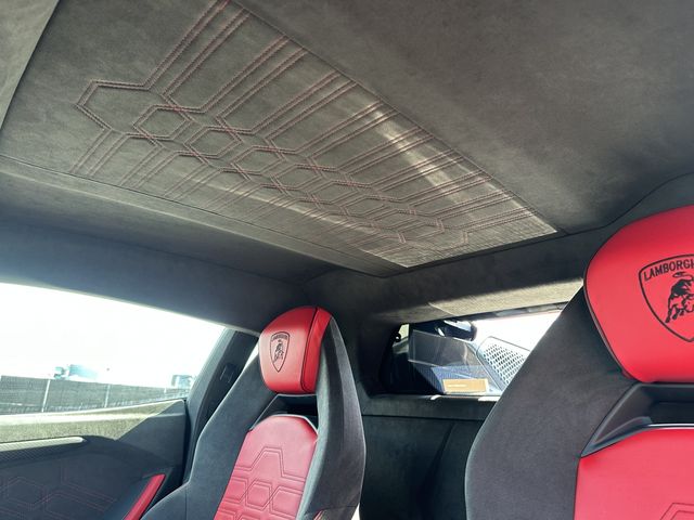 LAMBORGHINI LAMBORGHINI Revuelto 2024