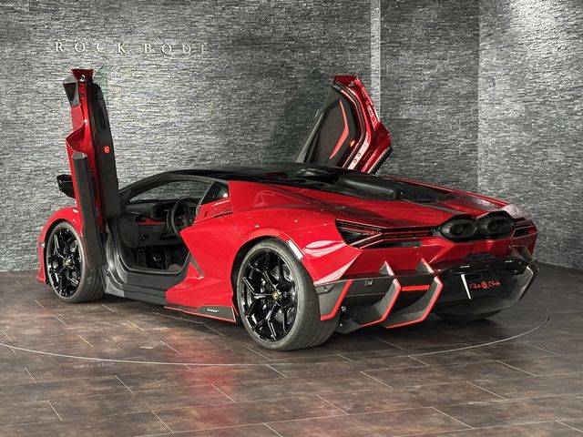 LAMBORGHINI LAMBORGHINI Revuelto 2024