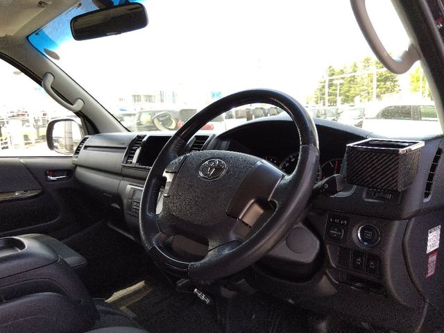 TOYOTA HIACE van 4WD 2015