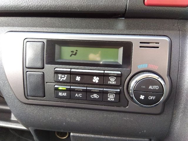 TOYOTA HIACE van 4WD 2015