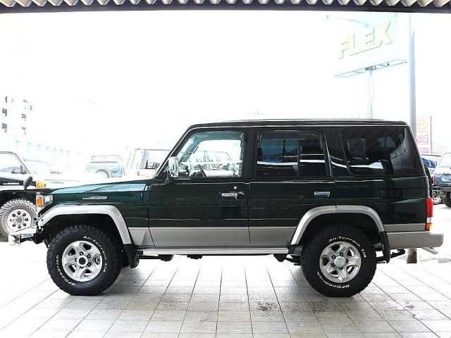 TOYOTA LANDCRUISER van 2000