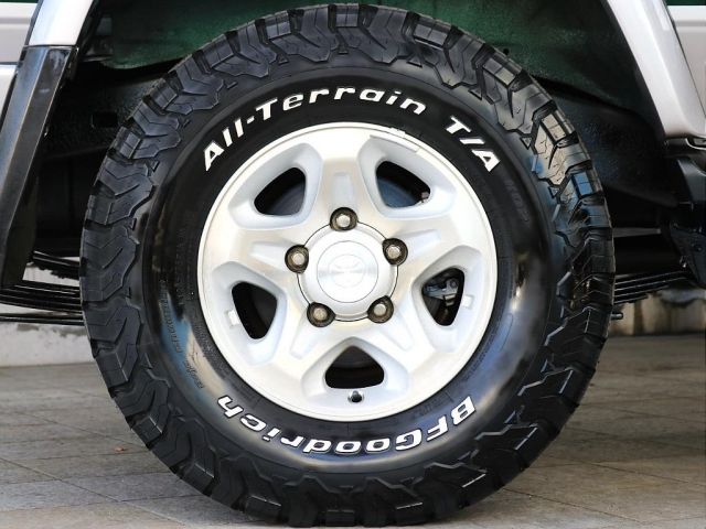 TOYOTA LANDCRUISER van 2000