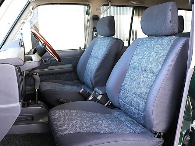 TOYOTA LANDCRUISER van 2000