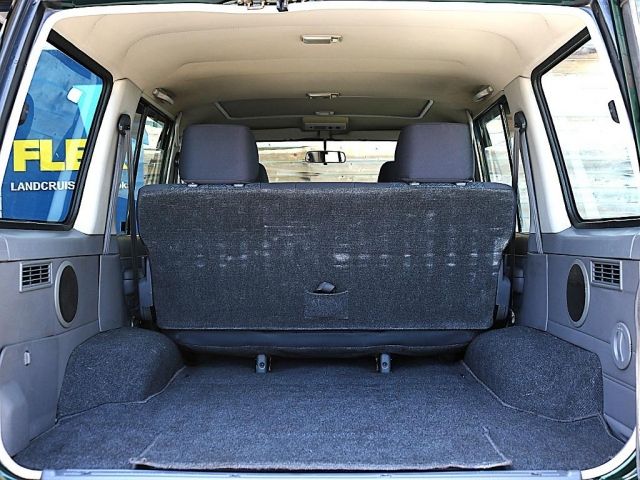 TOYOTA LANDCRUISER van 2000